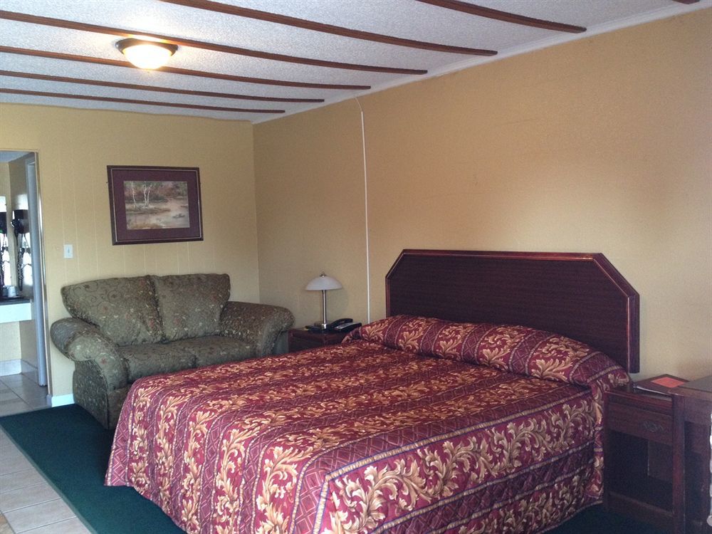 Holiday Motel Hugo ภายนอก รูปภาพ