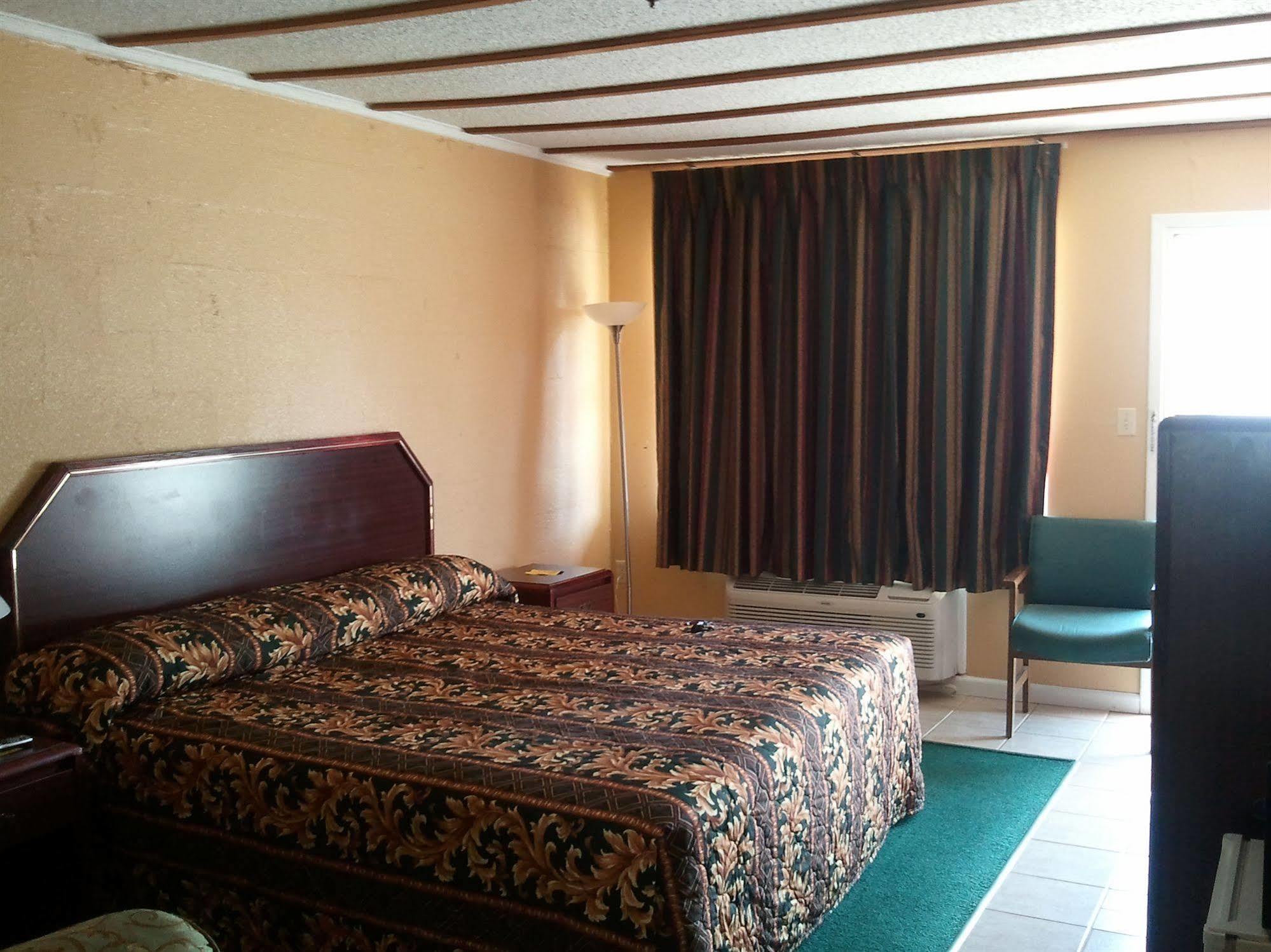Holiday Motel Hugo ภายนอก รูปภาพ