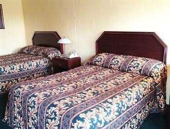 Holiday Motel Hugo ภายนอก รูปภาพ